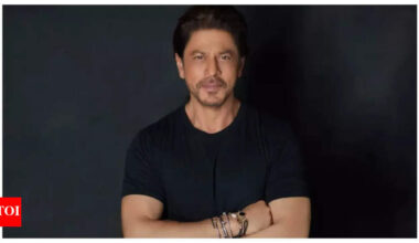 When Shah Rukh Khan requested to not ban his revenue | Hindi Movie News