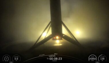 SpaceX launches 24 Starlink internet satellites, lands…