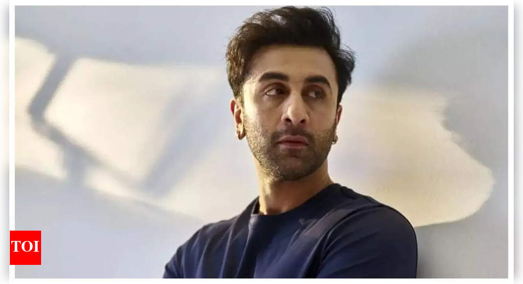Ranbir Kapoor once recalled how barely passing exams made his parents proud: 'I was the first male in my family to pass school without failing' |