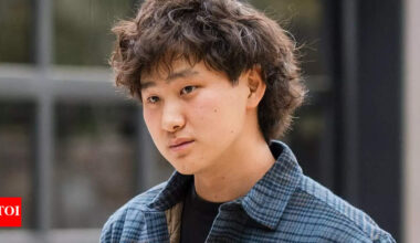 28-year-old AI billionaire to teens: You should spend all of your time….
