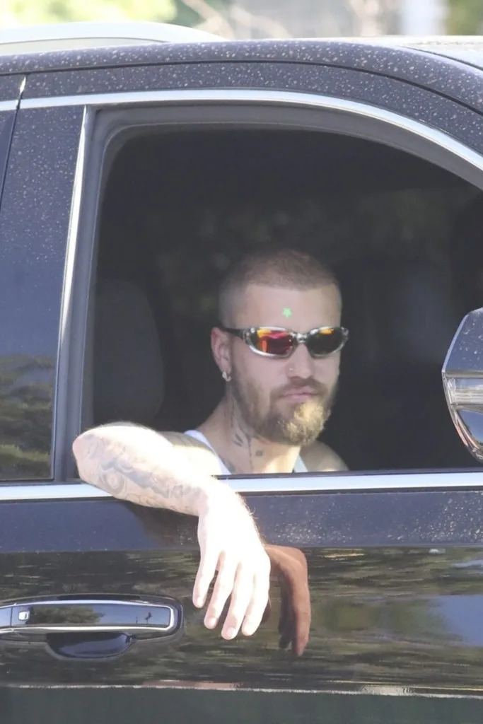 Justin Bieber was seen with a full beard while out in Los Angeles Thursday. LESE / BACKGRID