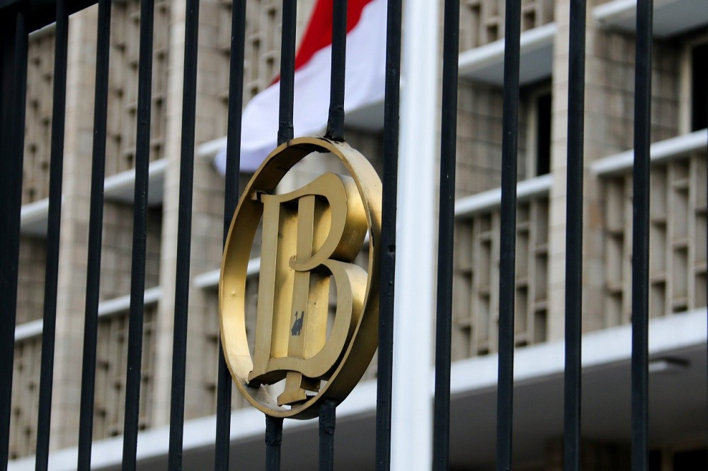 Gatekeeper: The logo of Bank Indonesia marks the central bank’s gate on Jl. Thamrin in Central Jakarta.