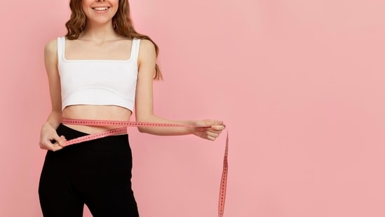 Woman uses ChatGPT to successfully shed 14 kg by tracking daily calorie intake. (Freepik)