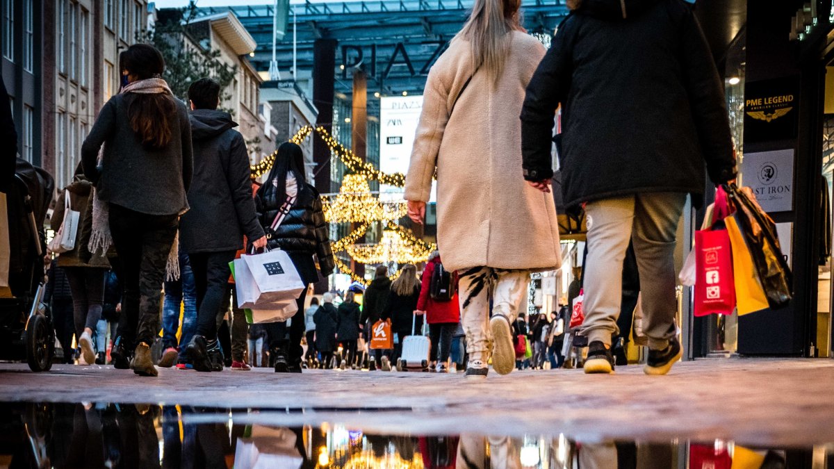 Eurozone consumers cut spending on tariff fears, shun US goods: ECB