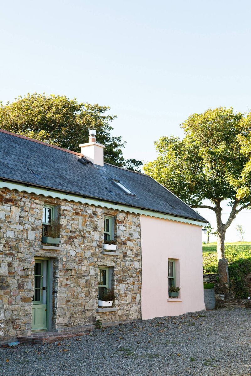 The setting of the cottage informs the design. The setting of the cottage informs the design.