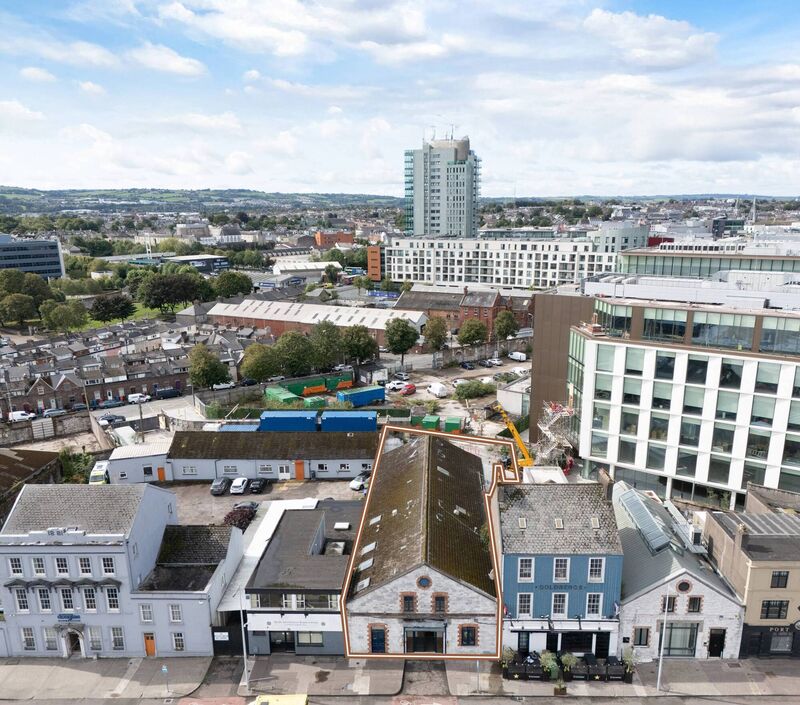 No 5 Victoria Road, a former grain warehouse backs onto Navigation Square office scheme with one million square feet of development due on stream at Kennedy Quay. Cushman & Wakefield's Siobhán Young guides No 5 at €975,000