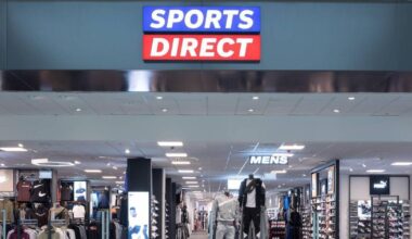 Judge dismisses 'unbelievable' claim by Cork man caught with de-tagger in sports shop