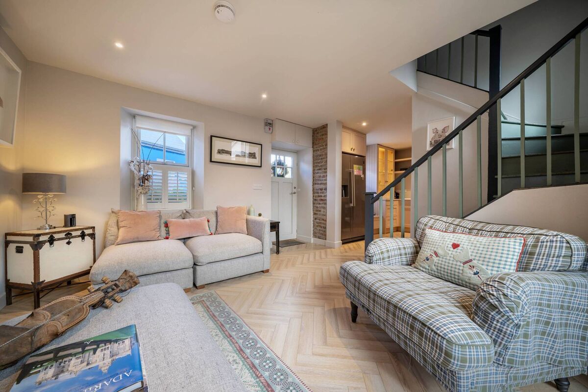 Tardis-like 7 Mandeville Terrace seems bigger on the inside than outside. 