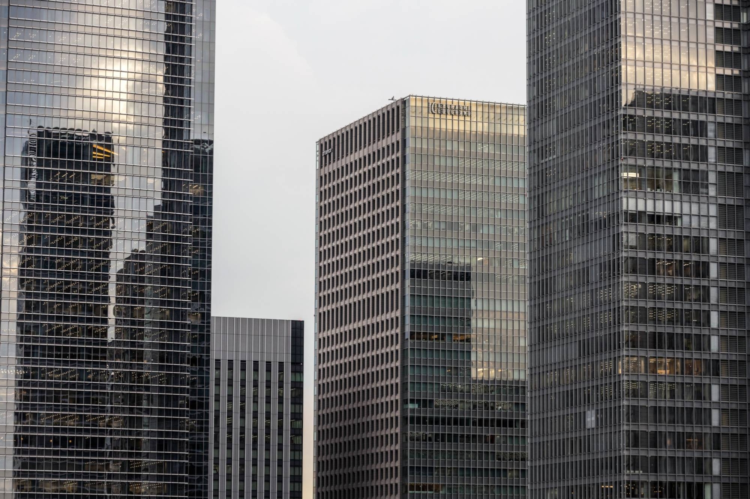 Sentiment among big Japanese firms turns positive for first time in two quarters