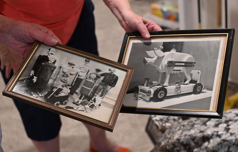 Kloss Sculpture 0007.JPG