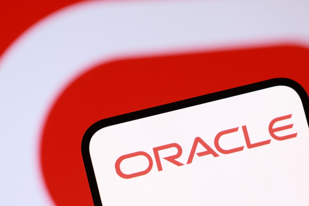 Oracle surges on AI cloud growth as customers race to secure computing capacity