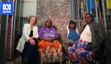 Aboriginal artist Emily Kam Kngwarray becomes first Australian with solo exhibition at London's Tate Modern