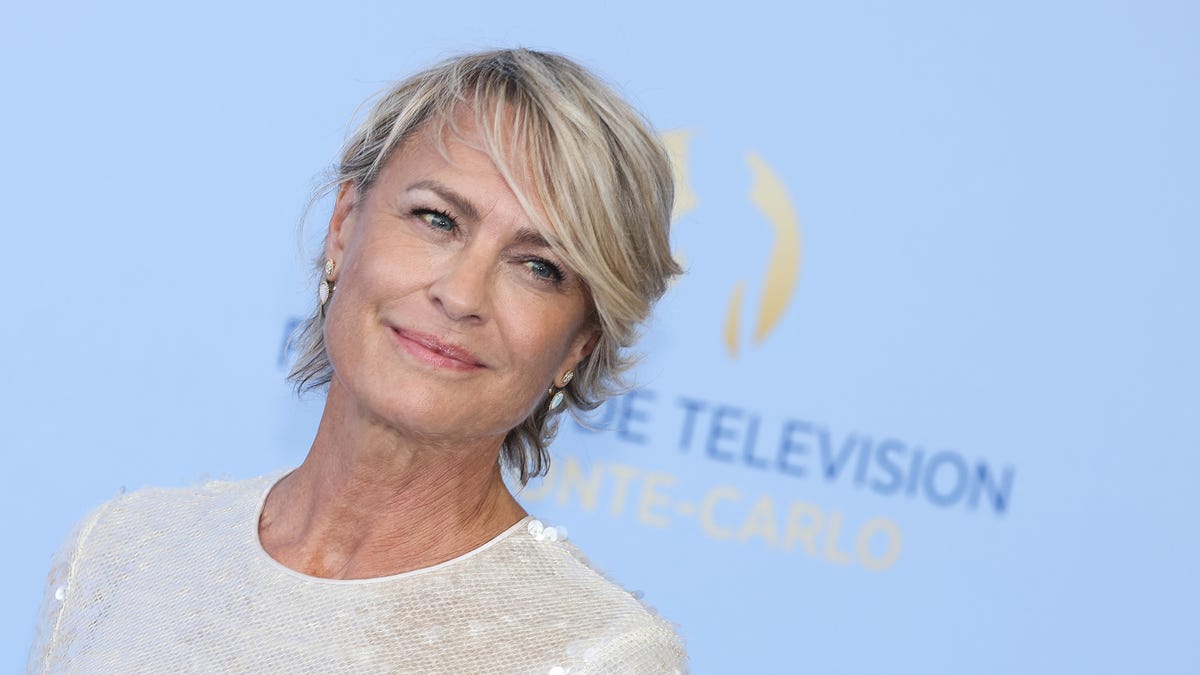 Robin Wright found it 'liberating' to leave US to live in UK