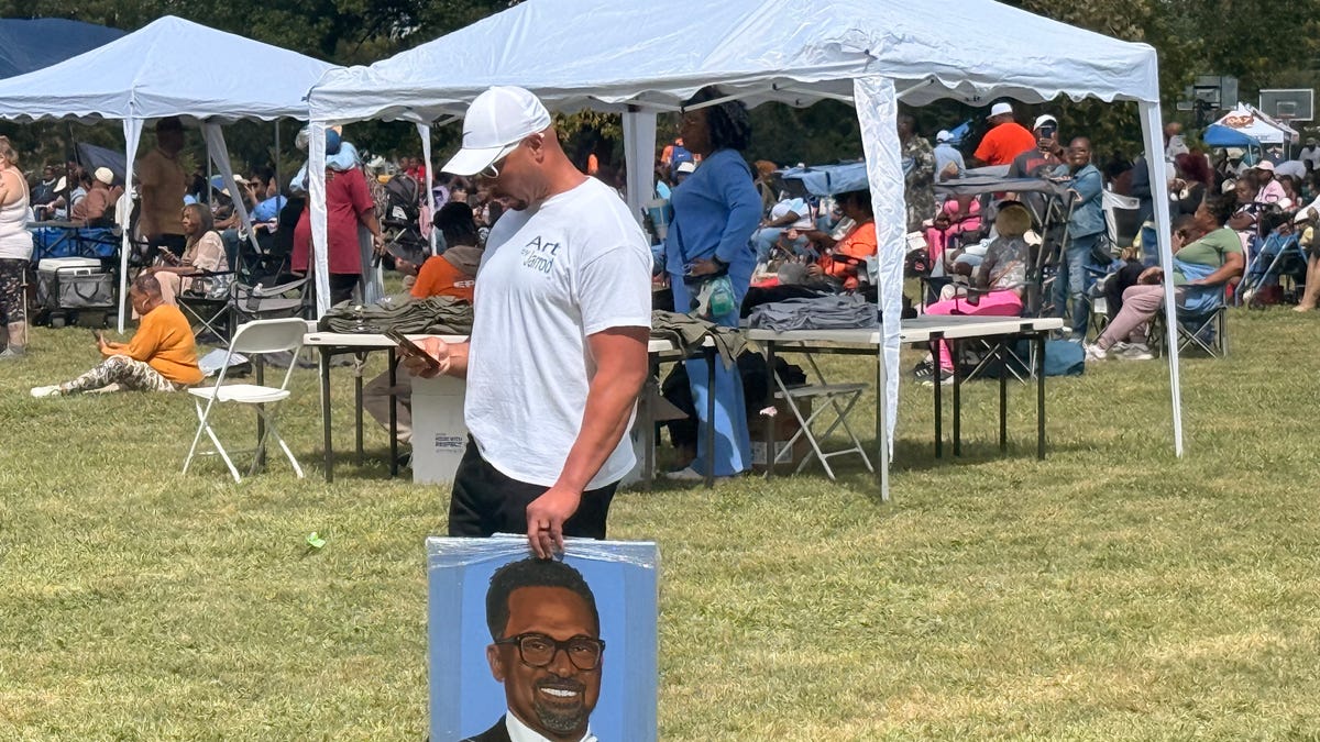 Mike Epps hosts community concert focused on mental health