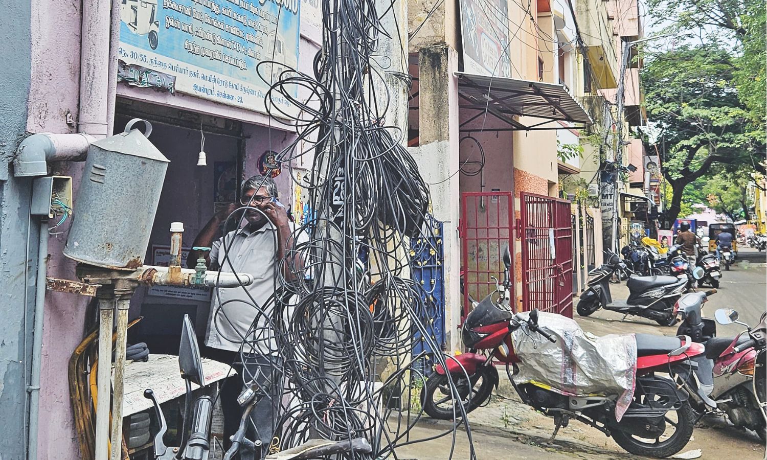 Messy overhead internet cables keep Ayanawaram residents on toes
