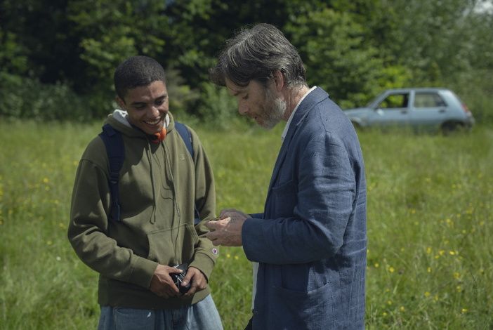 Shy, played by Jay Lycargo (left) talks to Steve, played by Cillian Murphy