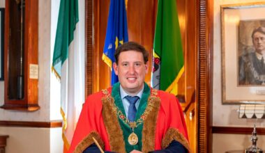Singing ex-lord mayor Kieran McCarthy joins colourful cast seeking presidency nomination – The Irish Times