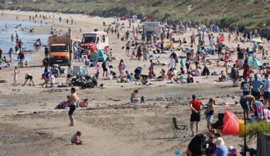 Beach in Portmarnock, Co Dublin, closed to swimmers – The Irish Times