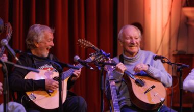 Dónal Lunny returns to stage after illness with surprise appearance in Cork – The Irish Times
