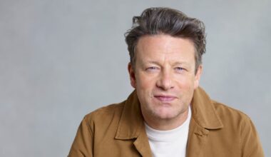 3 new Jamie Oliver recipes for a health kick this autumn – The Irish News