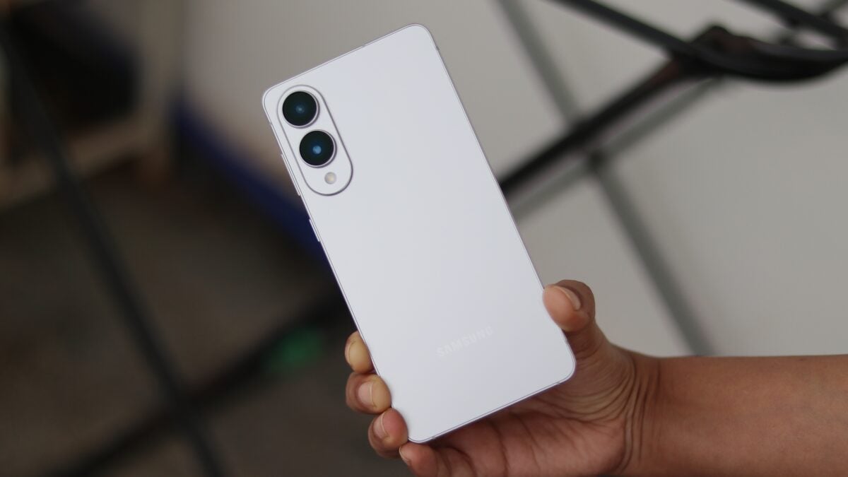 Galaxy S25 Edge now costs less than iPhone Air, plus you get a free laptop