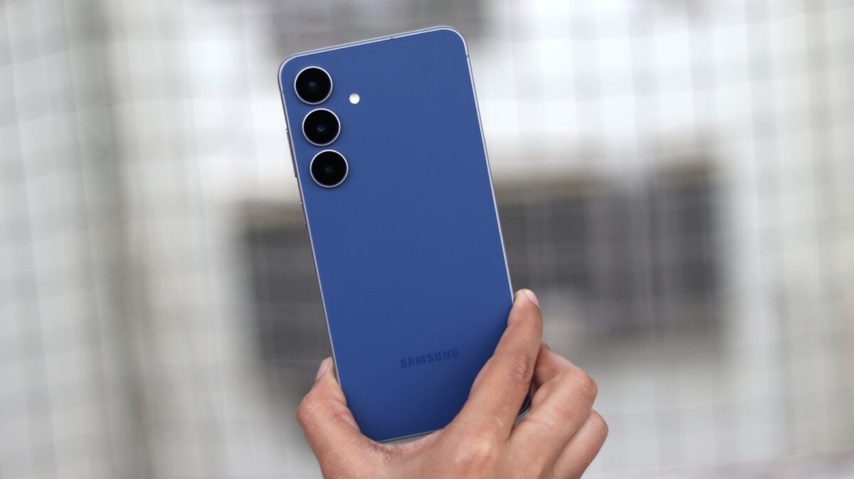 Samsung may integrate RegiStar's double back-tap into One UI 8.5