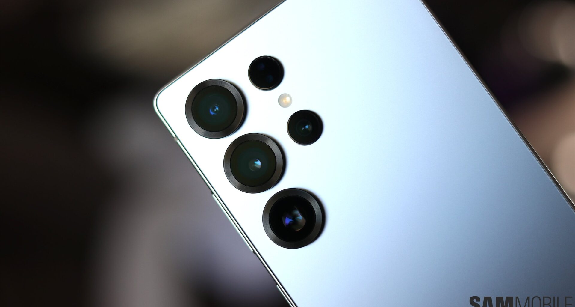 Samsung developing continuous camera zoom lens but not for Galaxy phones