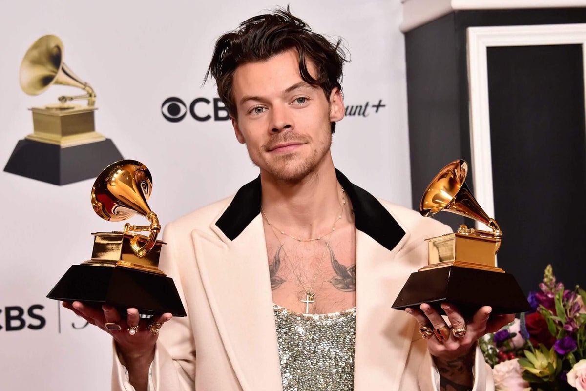 Harry Styles finishes Berlin Marathon in under 3 hours — and a false name