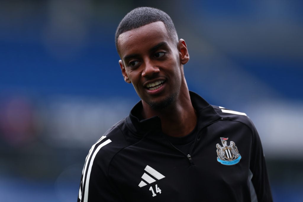 Alexander Isak warms up ahead of Newcastle United's Premier League match against Brighton & Hove Albion at the Amex Stadium
