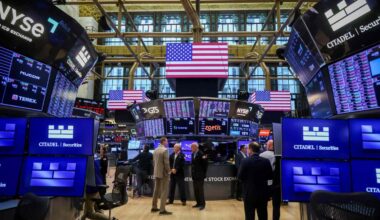 Major Stock Indexes Close Higher; Safe-Haven Gold Surges to Record Ahead of Govt. Shutdown Deadline