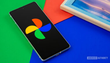 Gogole photos logo on smartphone next to other devices and picture frame Stock photo 6