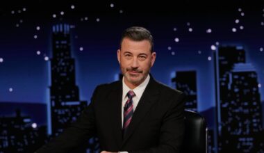 Jimmy Kimmel says silencing comedians is ‘anti American’, as his show returns to air after suspension – The Irish Times