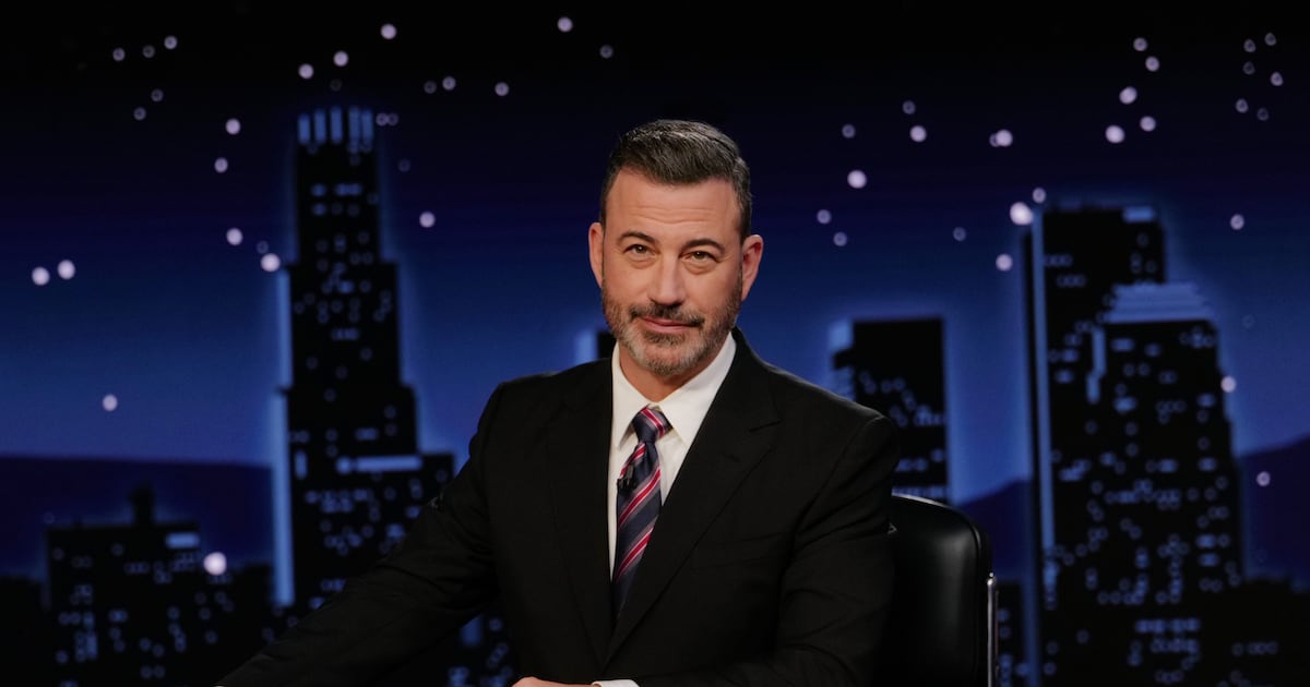 Jimmy Kimmel says silencing comedians is ‘anti American’, as his show returns to air after suspension – The Irish Times