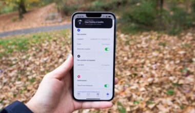 Apple is giving iPhone 14 and 15 users another free year of satellite features