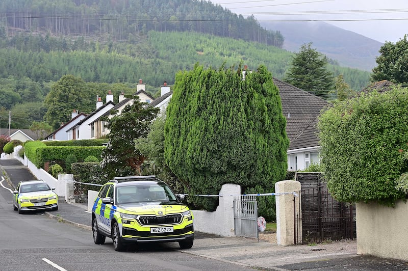 Pacemaker Press 25-08-2025: Police have launched a murder investigation after a man died in Newcastle in County Down. It happened at about 22:30 BST in Slievenabrock Avenue on Sunday.
Officers will continue to be in and around the area throughout the day and cordons remain in place, police said. 
Picture By: Arthur Allison/Pacemaker Press.