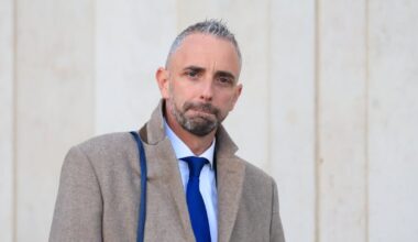 Garda cleared of assaulting bar manager but found guilty of minor public order offence – The Irish Times