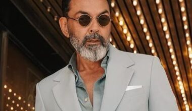 Bobby Deol Had 7-Hour Meeting With SRK