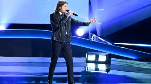 Ryan Mitchell performs on "The Voice" Season 28