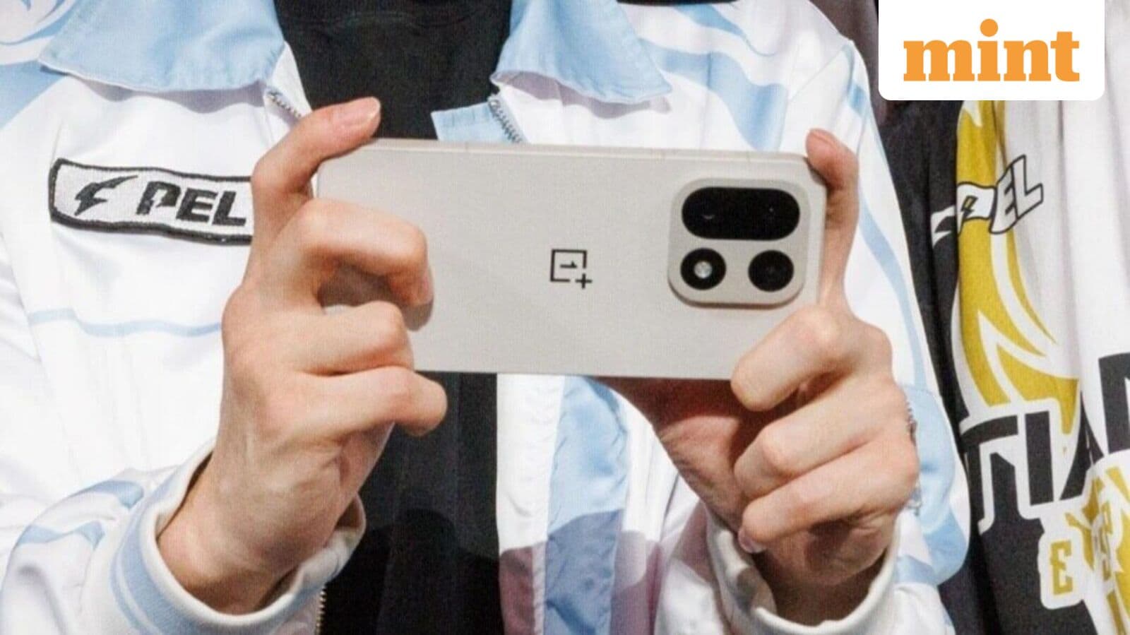 Leaked image of OnePlus 15