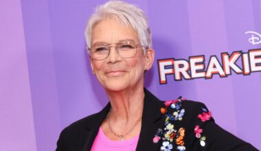 Jamie Lee Curtis Reacts to Jimmy Kimmel’s Suspension in Chilling Post