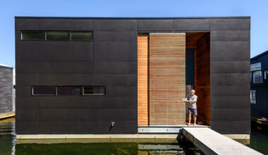 Pura Vida Is a Modern Floating Home on Seattle's Portage Bay