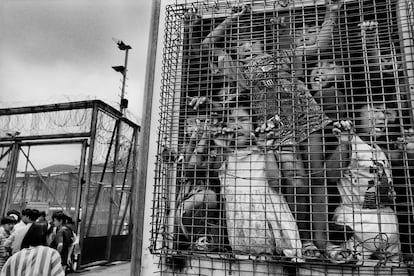 Vietnamese refugee camp in Hong Kong (1995).
