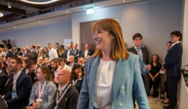 UK economy sees zero growth in July – The Irish Times