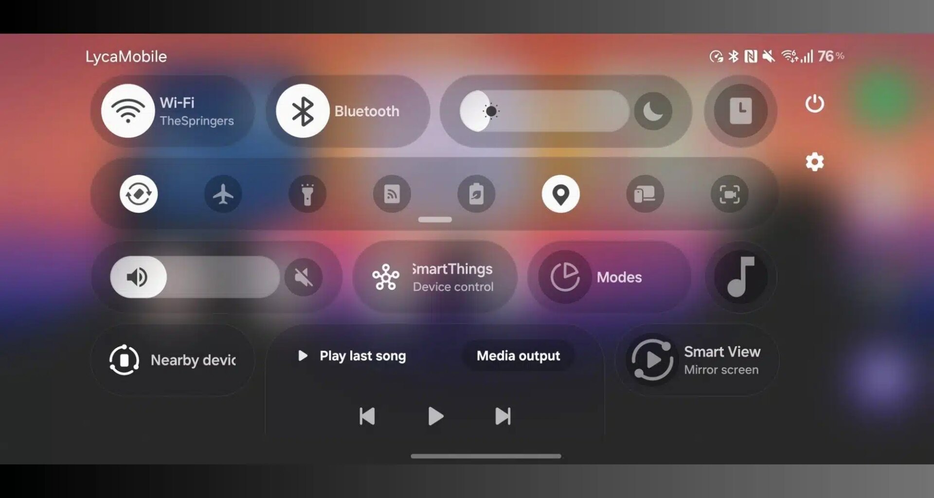 Check Out One UI 8.5's Quick Panel in Landscape Mode