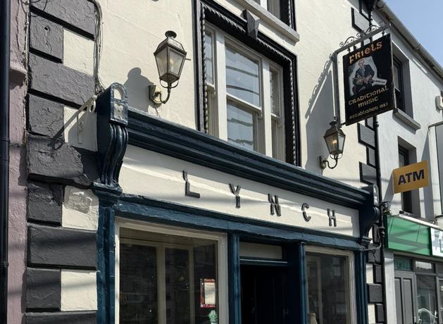 Clare bar named best tourist pub in regional leg of Irish Pub Awards 2025