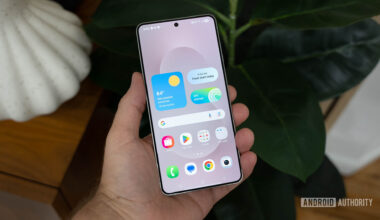 Samsung Galaxy S25 Edge Home Screen In Hand Showing One UI 7