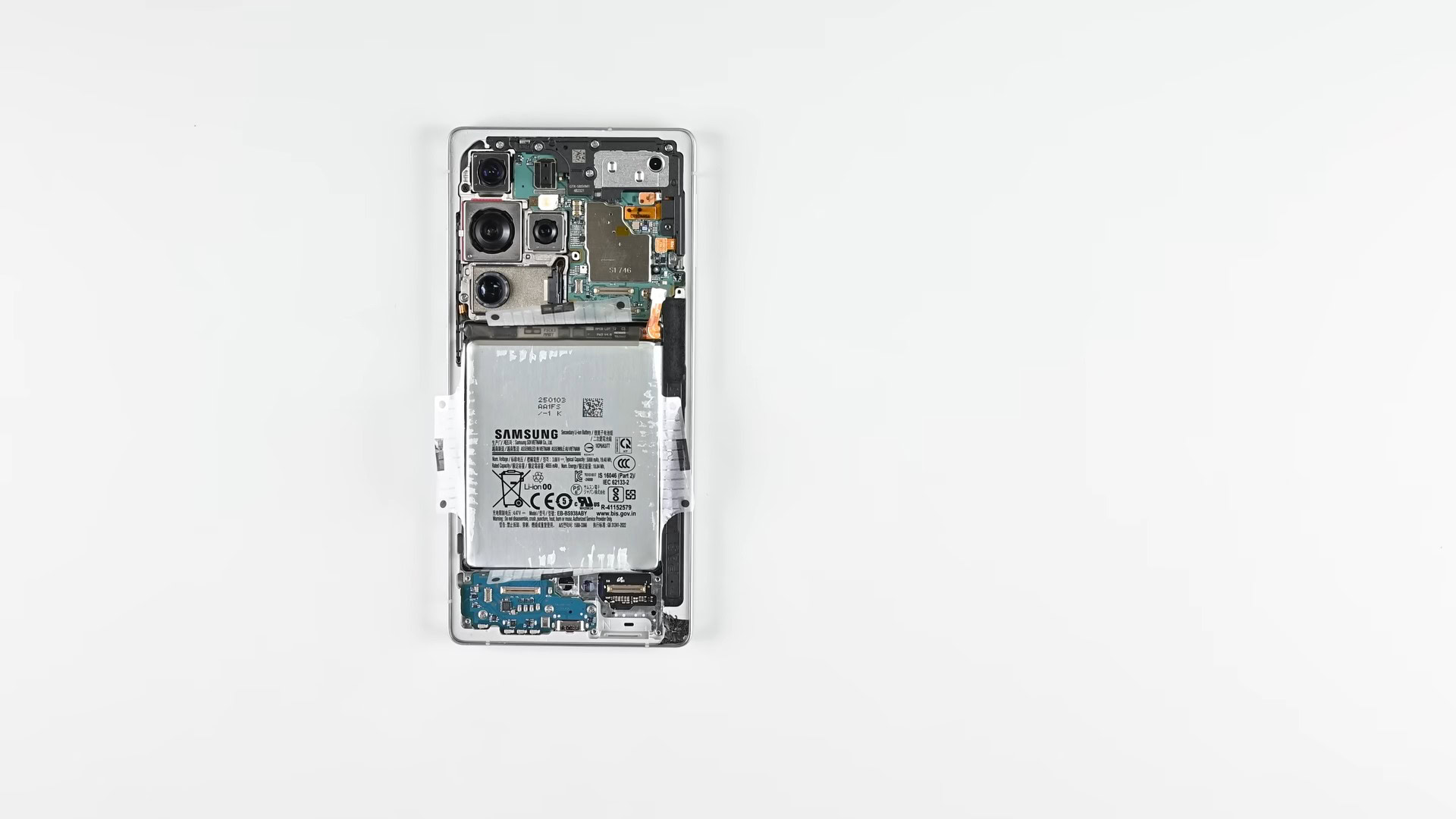 Samsung Galaxy S25 Ultra iFixit Teardown Battery removal (3)