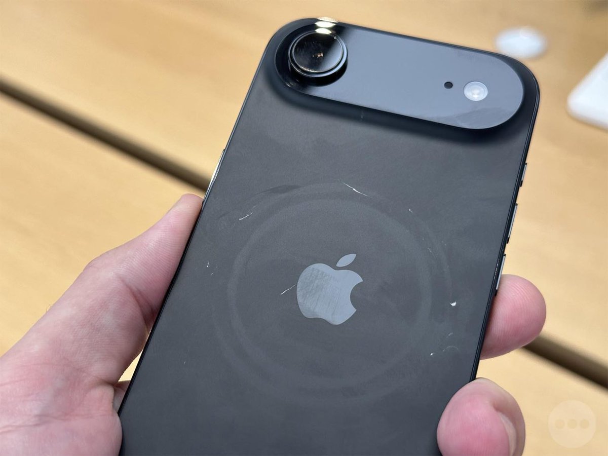 Scratched iPhone 17 Pro 4
