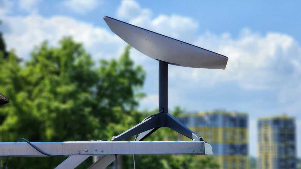 Starlink internet satellite dish mounted outside