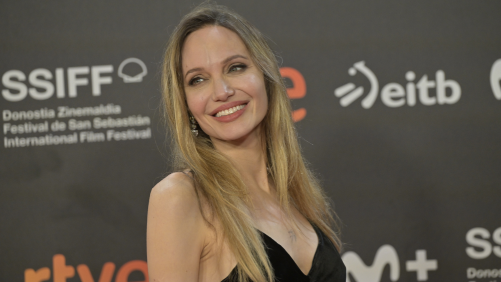 Angelina Jolie Doesn't 'Recognize' U.S., Praises Freedom of Expression